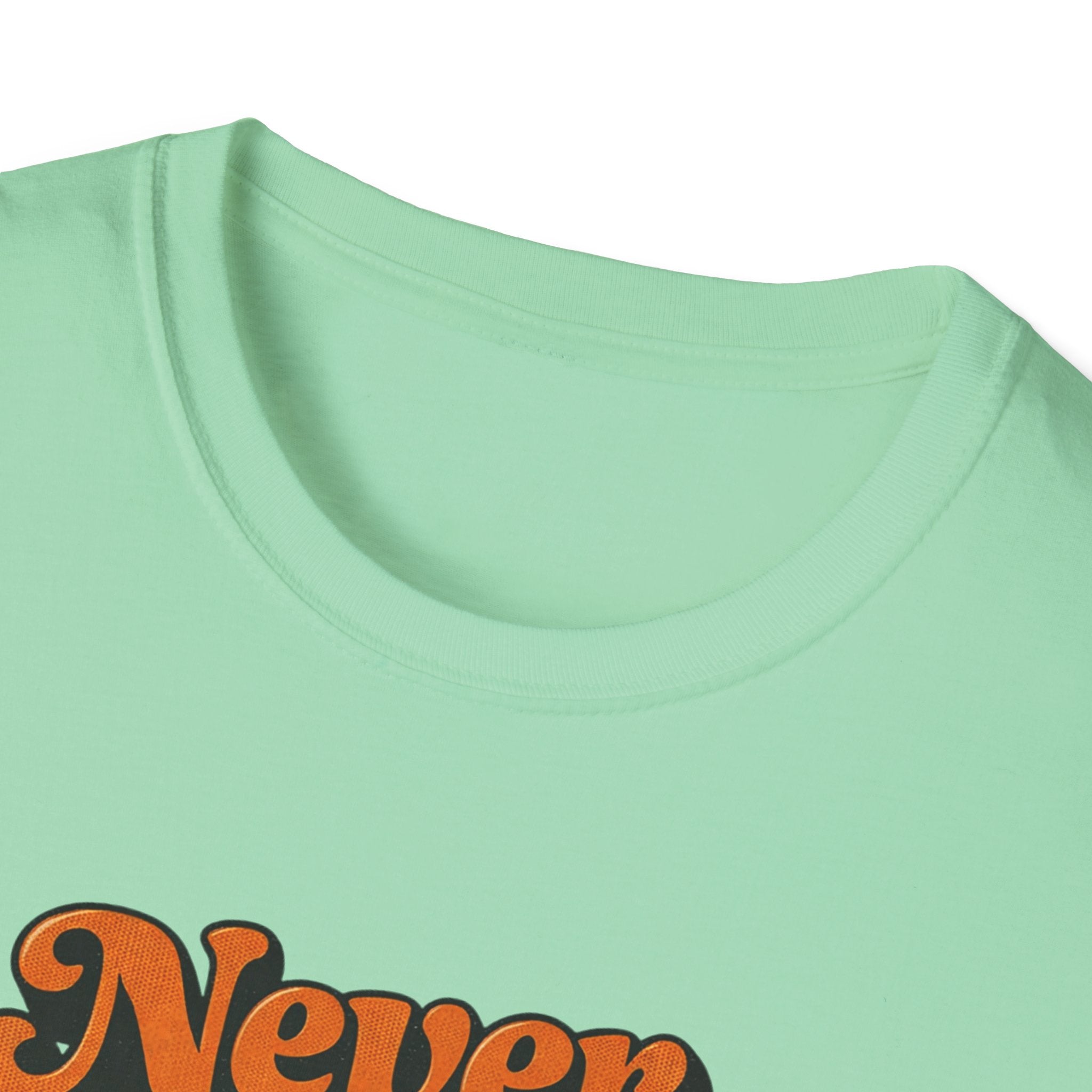 Never Give Up Retro Typhography T-Shirt